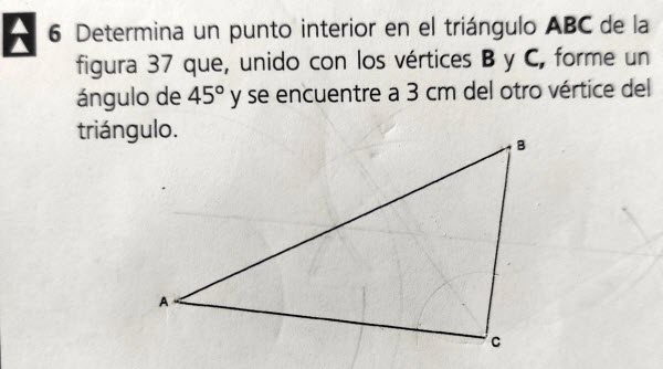 Determina_un_punto_interior_en_el_triangulo.jpg