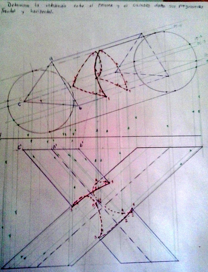 INTERSECCION-DE-CILINDRO-Y-PRISMA-TRIANGULAR.jpg